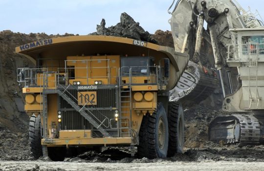 Valor de acciones mineras cae 55,6% desde 2011 a la fecha, en lnea con precio del cobre