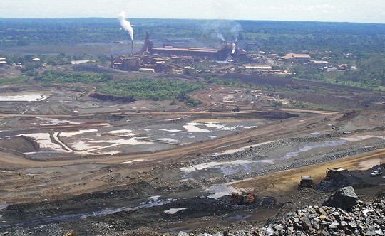 Mineros y gremios intentan lograr acuerdo salarial en Cerro Matoso