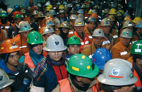 Nuevas organizaciones sindicales agitan el mundo minero