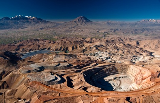 Sueldos de CEO en Perú superan a los de Chile en las áreas de bienes de consumo, minería y retail