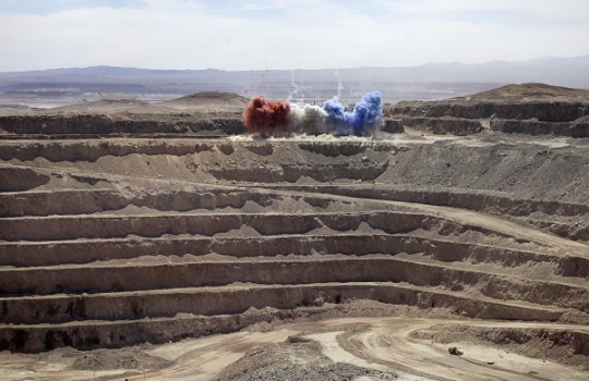 Sierra Gorda y Caserones, las mineras que llegaron tarde al superciclo, enfrentan problemas en producción, deudas y pérdidas