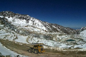 Anglo American lamenta rechazo a propuesta que considera justa y responsable