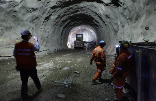 Minera de cobre se vuelve ms compleja y se hunde a nuevas profundidades