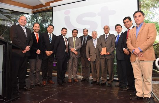 Report Minería Santiago recibió Premio al Mérito 2016
