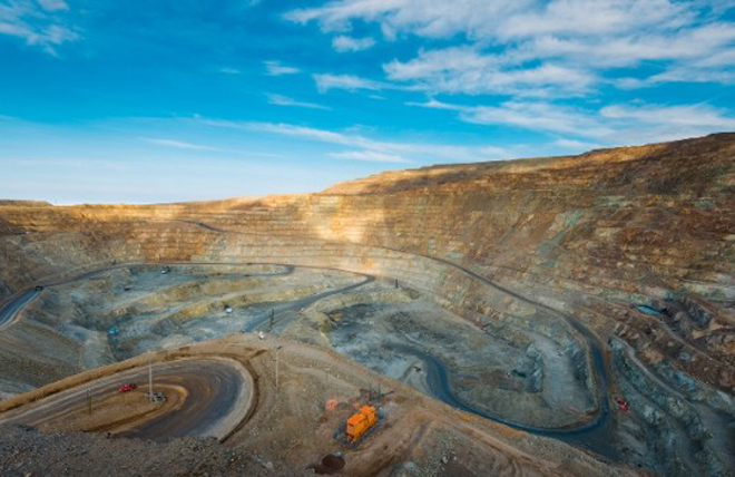 Mineras en Chile desempolvan millonarios proyectos para tomar decisiones en el 2018