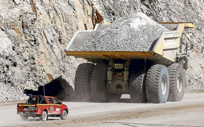 Ley Rep: Minería deberá reciclar 100% de los neumáticos a 2026