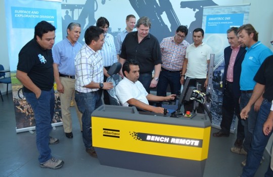 Atlas Copco present en seminario su equipo SmartROC D65 y sistema de operacin remota BenchRemote