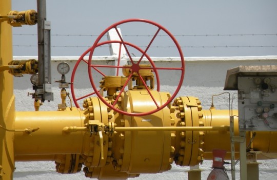 Gobierno apoya proyecto que modifica central a gas de BHP Billiton Gobierno apoya proyecto que modifica central a gas de BHP Billiton